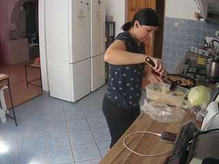 voyeurcam-julmodels-kitchen