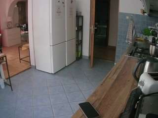 voyeurcam-julmodels-kitchen