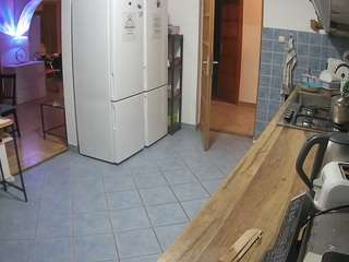 voyeurcam-julmodels-kitchen