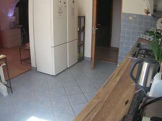 voyeurcam-julmodels-kitchen