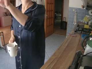 voyeurcam-julmodels-kitchen