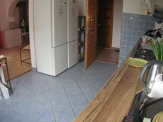 voyeurcam-julmodels-kitchen