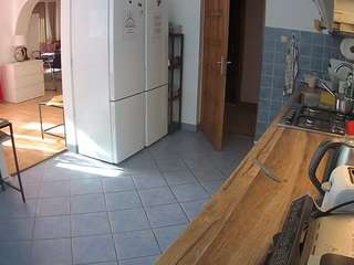 voyeurcam-julmodels-kitchen