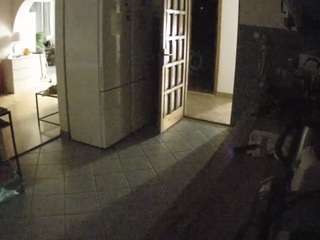 voyeurcam-julmodels-kitchen