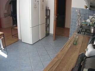 voyeurcam-julmodels-kitchen