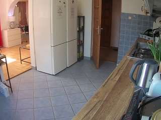 voyeurcam-julmodels-kitchen