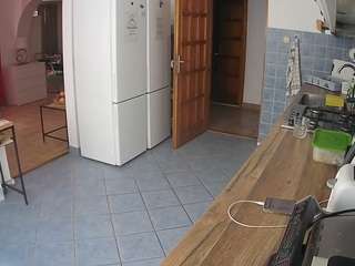 voyeurcam-julmodels-kitchen