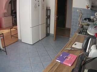voyeurcam-julmodels-kitchen