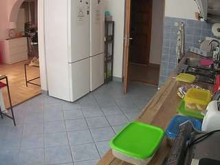 voyeurcam-julmodels-kitchen