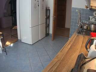 voyeurcam-julmodels-kitchen