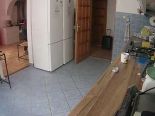 voyeurcam-julmodels-kitchen