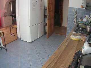 voyeurcam-julmodels-kitchen