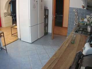 voyeurcam-julmodels-kitchen
