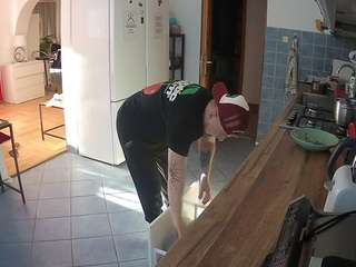 voyeurcam-julmodels-kitchen