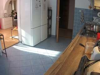 voyeurcam-julmodels-kitchen