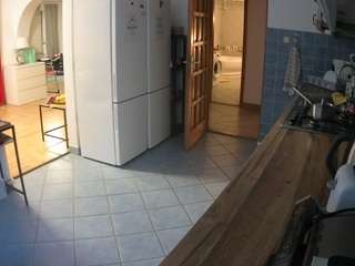 voyeurcam-julmodels-kitchen