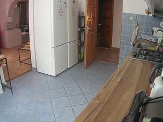 voyeurcam-julmodels-kitchen