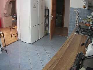 voyeurcam-julmodels-kitchen
