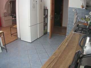 voyeurcam-julmodels-kitchen