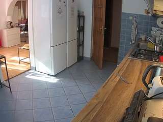 voyeurcam-julmodels-kitchen