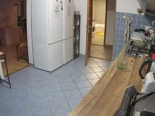 voyeurcam-julmodels-kitchen