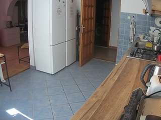 voyeurcam-julmodels-kitchen