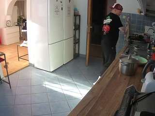 voyeurcam-julmodels-kitchen