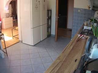voyeurcam-julmodels-kitchen