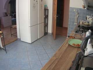 voyeurcam-julmodels-kitchen
