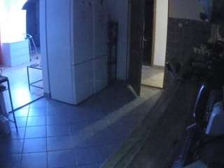 voyeurcam-julmodels-kitchen