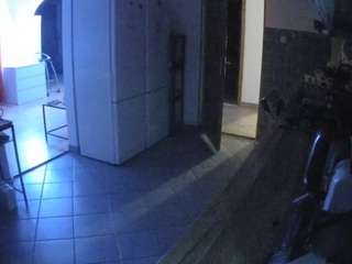 voyeurcam-julmodels-kitchen