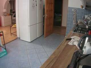 voyeurcam-julmodels-kitchen