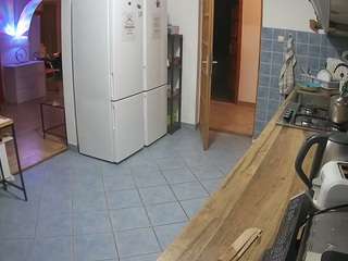 voyeurcam-julmodels-kitchen