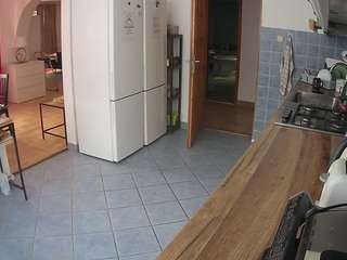 voyeurcam-julmodels-kitchen