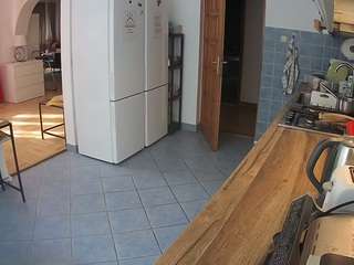 voyeurcam-julmodels-kitchen