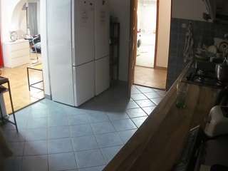 voyeurcam-julmodels-kitchen