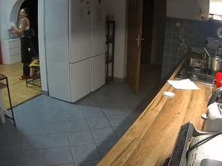 voyeurcam-julmodels-kitchen
