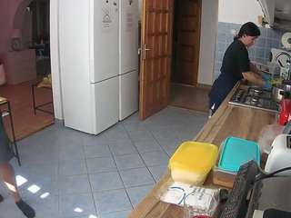 voyeurcam-julmodels-kitchen
