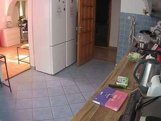 voyeurcam-julmodels-kitchen