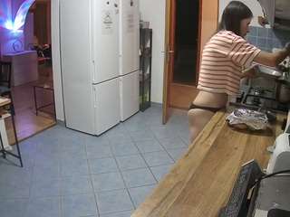voyeurcam-julmodels-kitchen