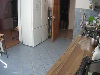 voyeurcam-julmodels-kitchen