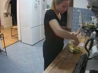 voyeurcam-julmodels-kitchen