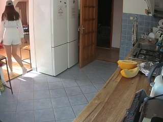voyeurcam-julmodels-kitchen