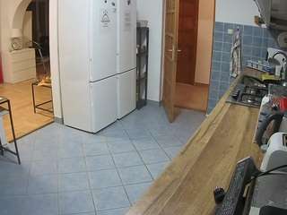 voyeurcam-julmodels-kitchen