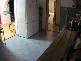 voyeurcam-julmodels-kitchen