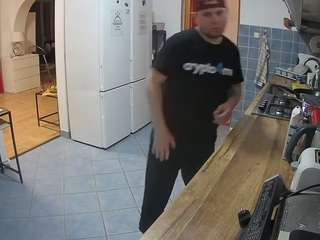 voyeurcam-julmodels-kitchen