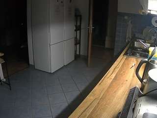 voyeurcam-julmodels-kitchen