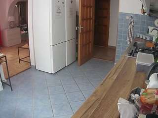 voyeurcam-julmodels-kitchen