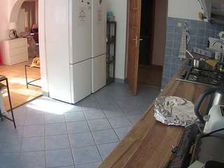 voyeurcam-julmodels-kitchen