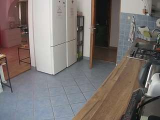 voyeurcam-julmodels-kitchen